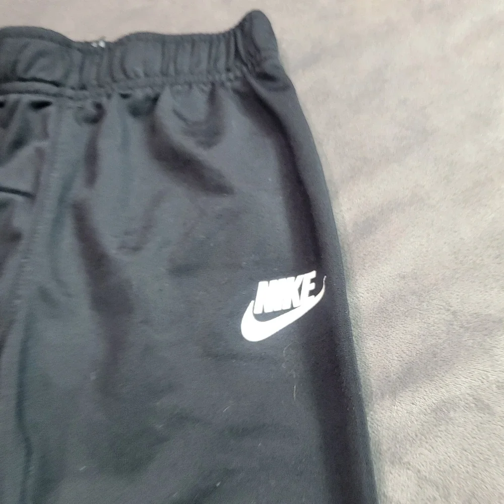 Nike Boys Black Athletic Jogger Pants‎ Size 5-6 Years 110-116cm E130-023